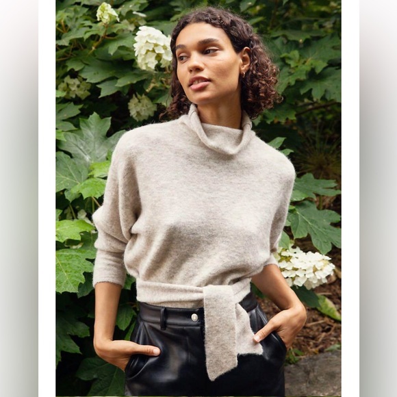 Aritzia Wilfred - Lorin Sweater Heather Oatmeal - XXS - Picture 2 of 10